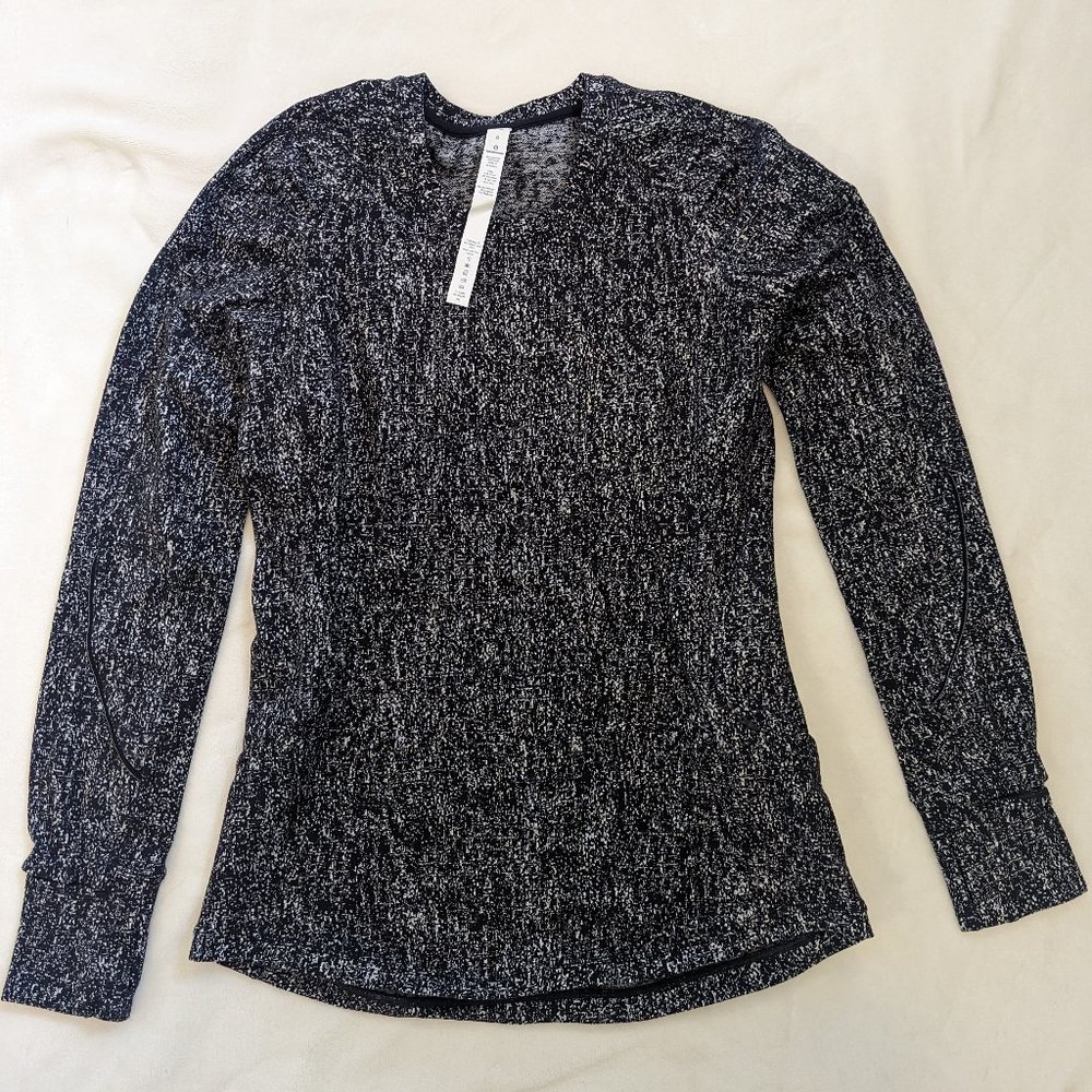 Lululemon Black and White Long Sleeve - Size 6